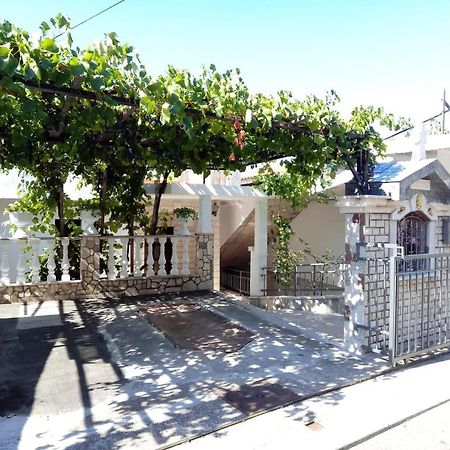 Marijan Apartments Crikvenica Exterior photo